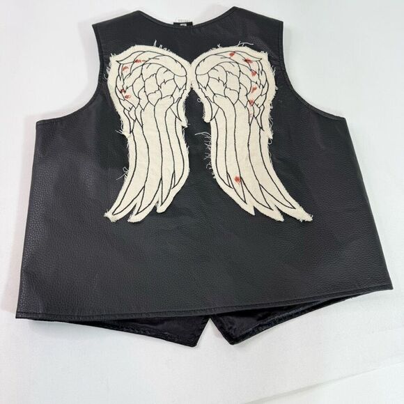 Authentic AMC Walking Dead Vest Mens Large Daryl Dixon Vest Bloody Angel Wings - Picture 1 of 8